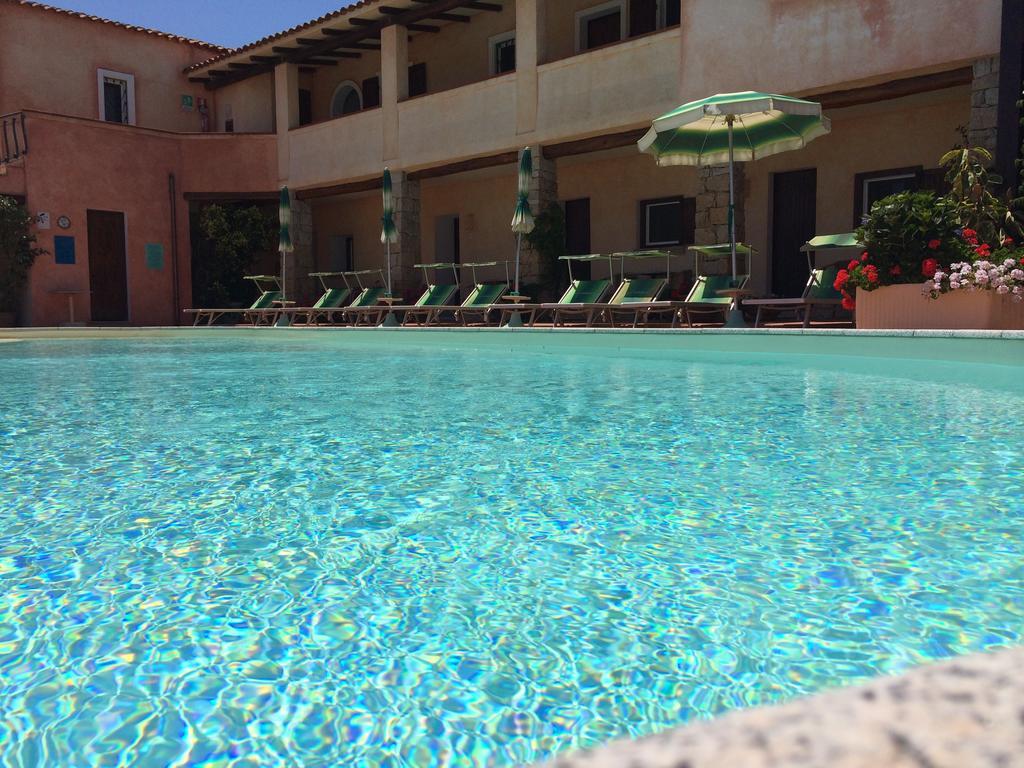 Hotel Villa Gemella Baja Sardinia Luaran gambar