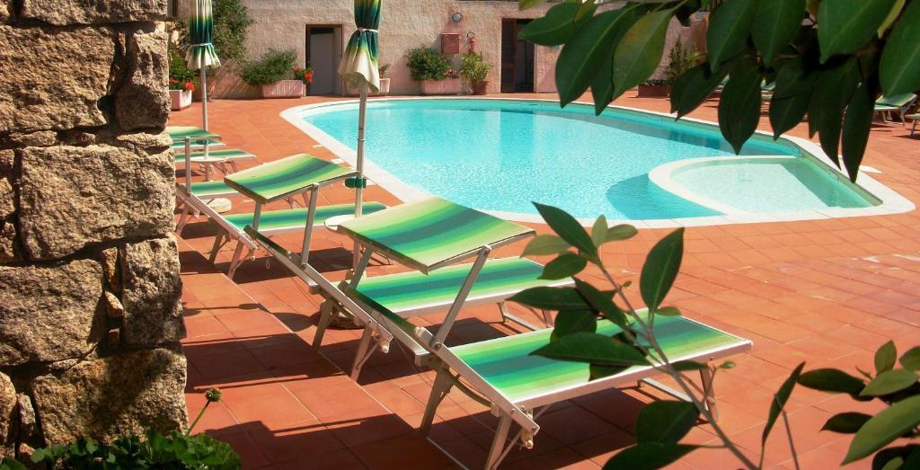 Hotel Villa Gemella Baja Sardinia Bilik gambar